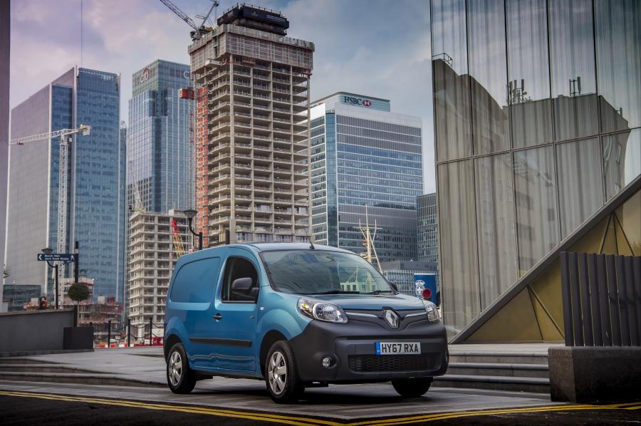  Renault Kangoo Van Z.E. 33 2017 года  (UK) (фото 16 из 44)